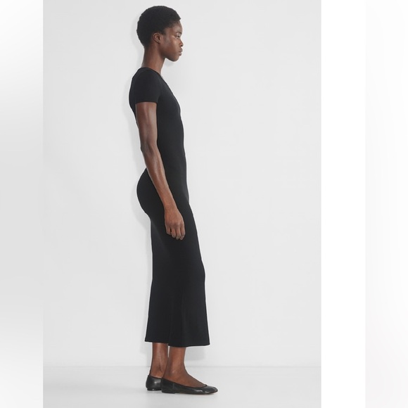 ARITZIA THE GROUP LUXE‎ LOUNGE TEMPTATION SHORT-SLEEVE RIBBED MAXI GREEN DRESS - Picture 2 of 11